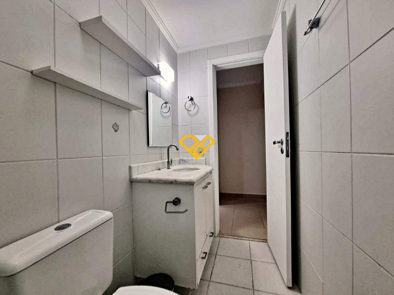 Apartamento para aluguel no Embaré: Wc social