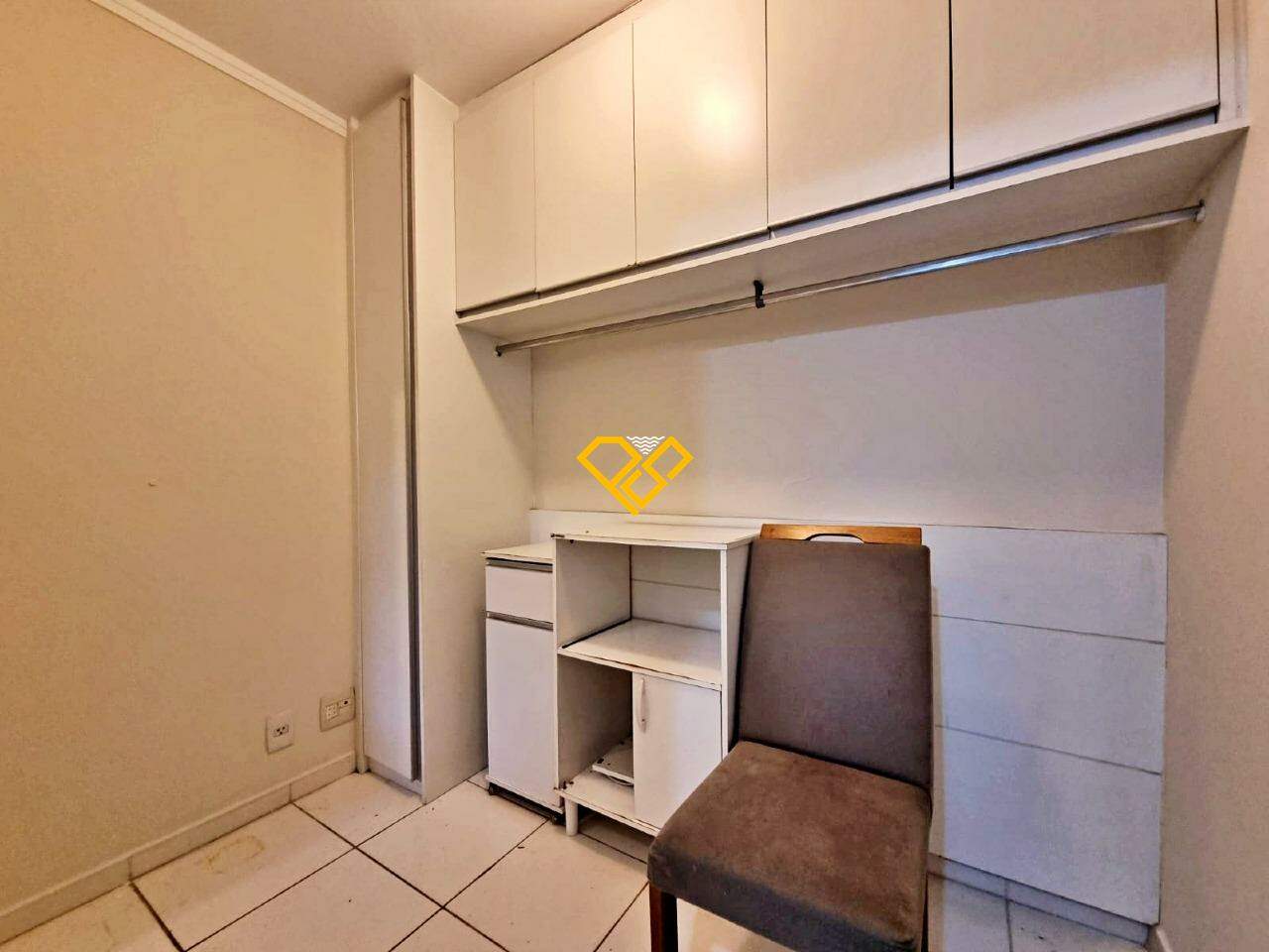 Apartamento para aluguel no Embaré: Dependência