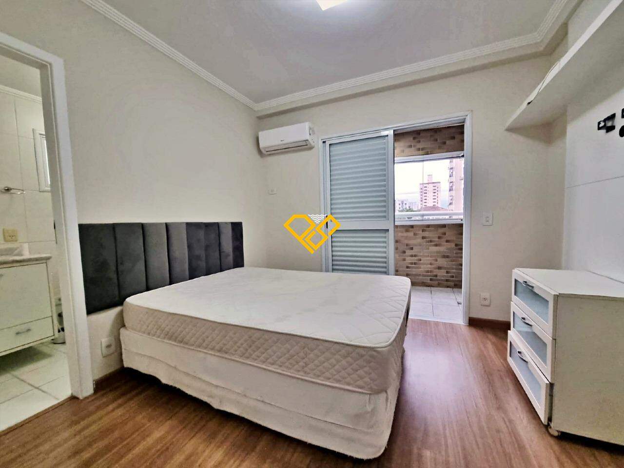 Apartamento para aluguel no Embaré: 