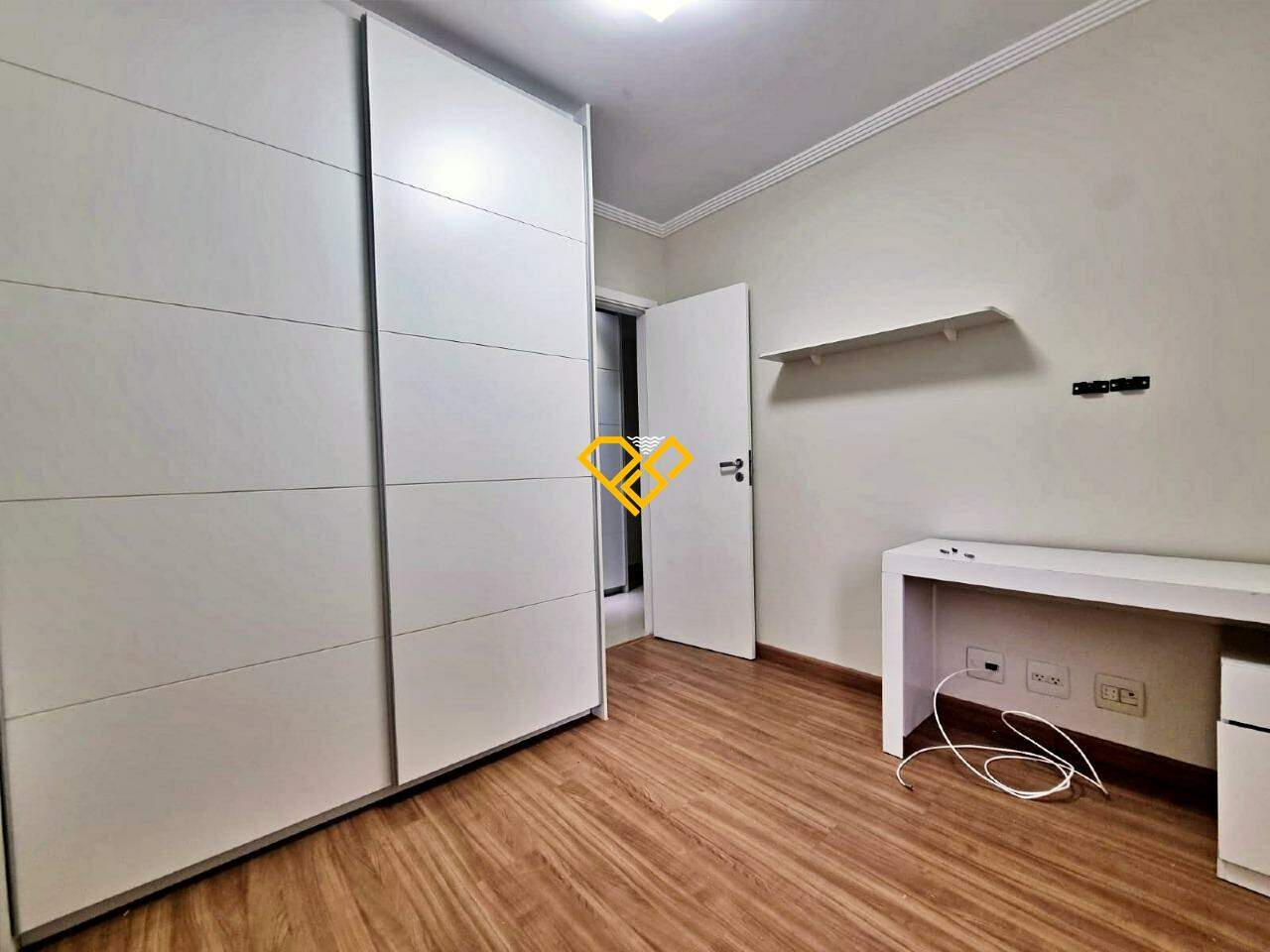 Apartamento para aluguel no Embaré: Dormitório 3