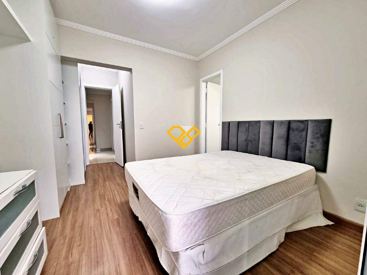 Apartamento para aluguel no Embaré: 