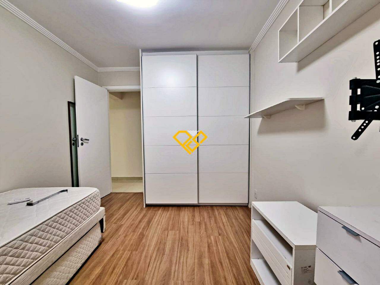 Apartamento para aluguel no Embaré: Dormitório 2