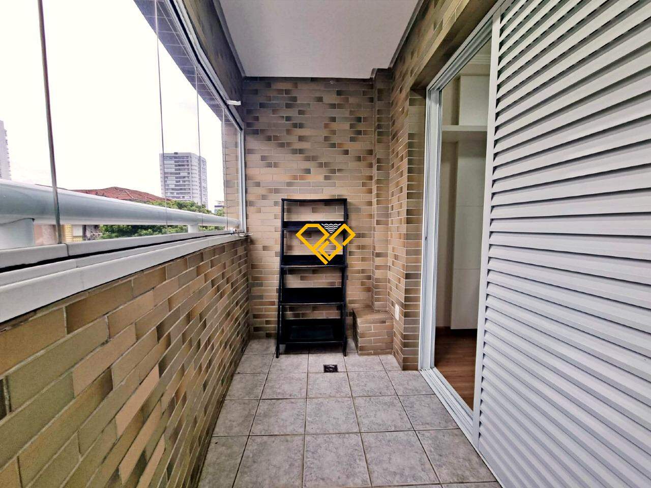 Apartamento para aluguel no Embaré: Varanda