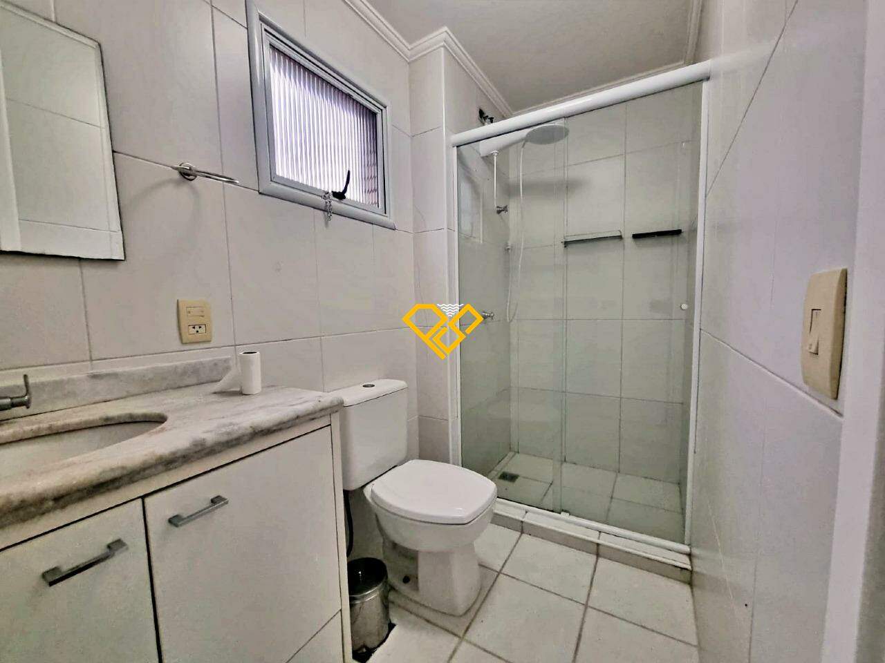 Apartamento para aluguel no Embaré: Wc suíte