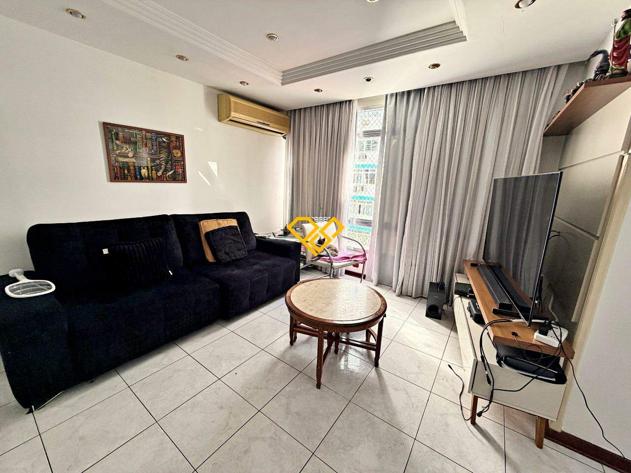 Apartamento à venda no Ponta da Praia: Sala