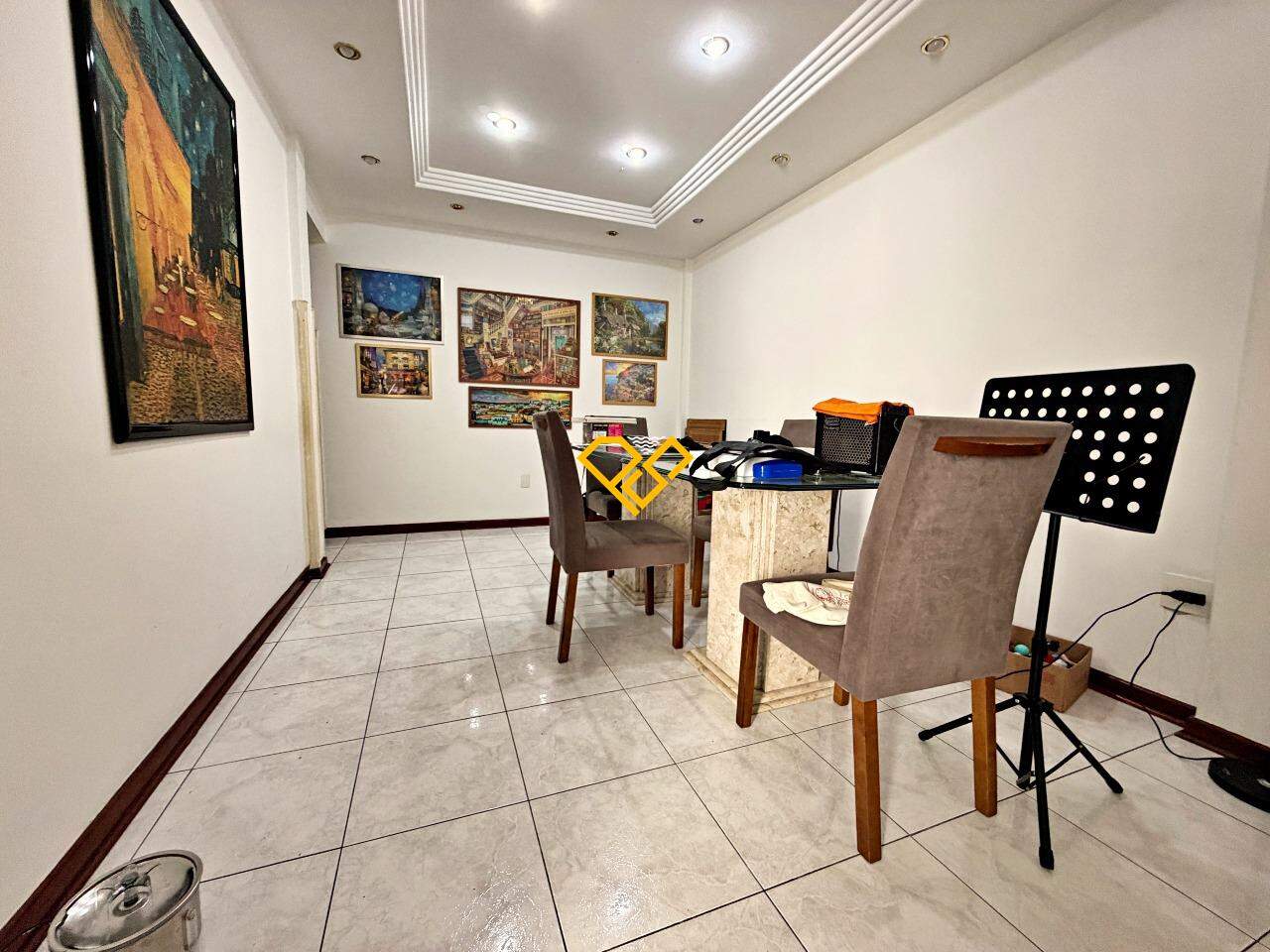 Apartamento à venda no Ponta da Praia: Sala