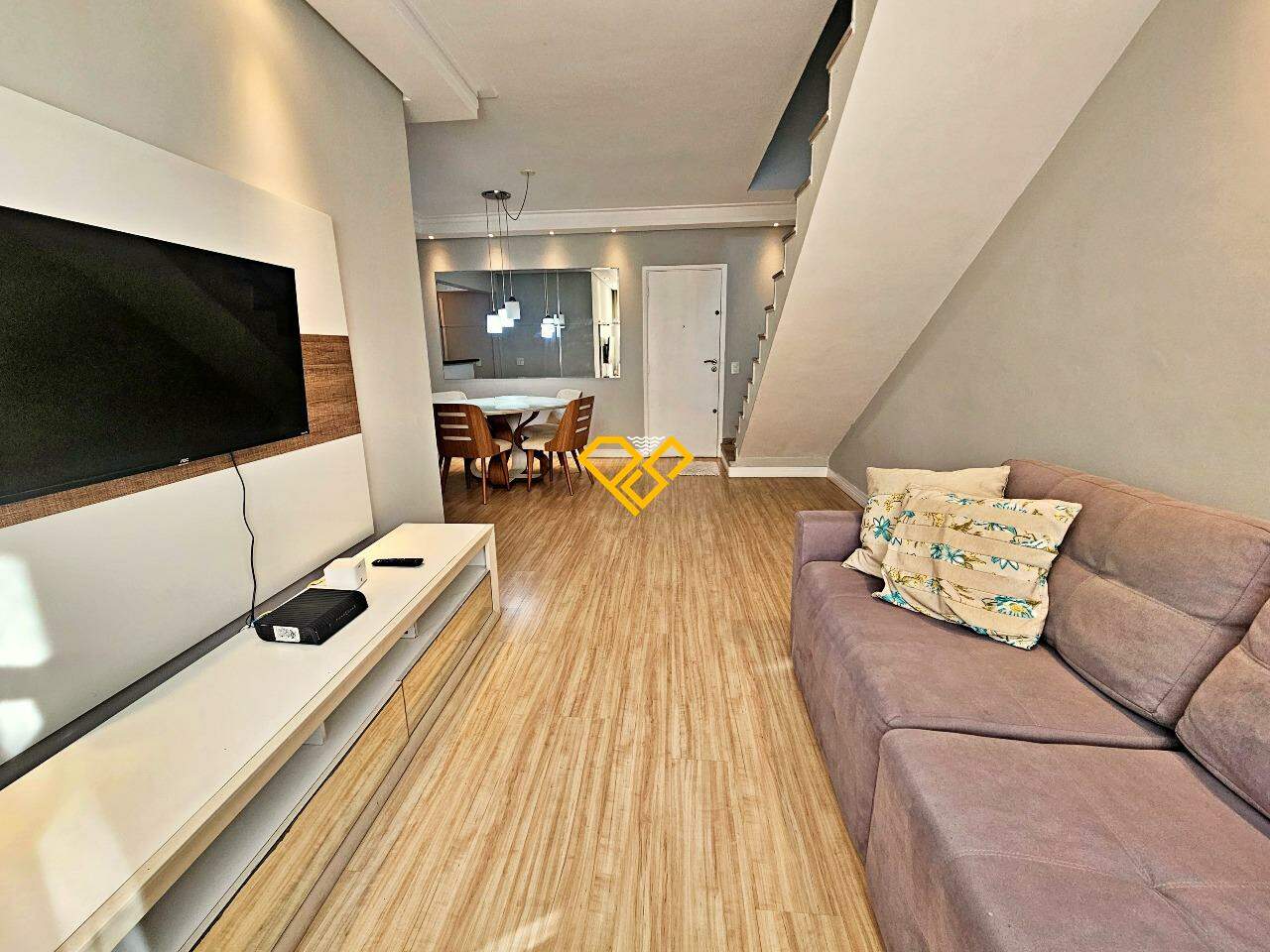 Cobertura para aluguel no Pompéia: Sala 1° piso