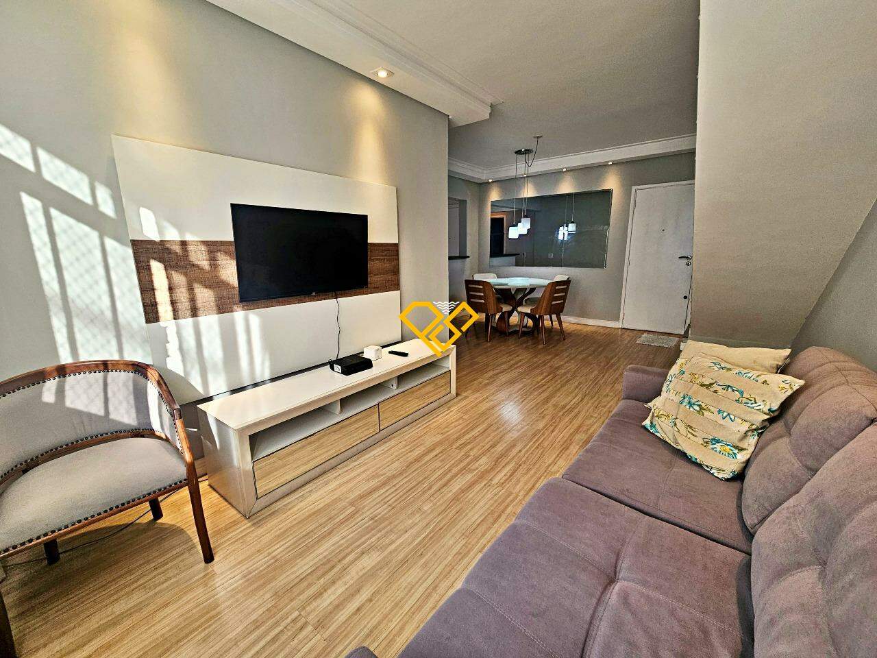Cobertura para aluguel no Pompéia: Sala 1° piso