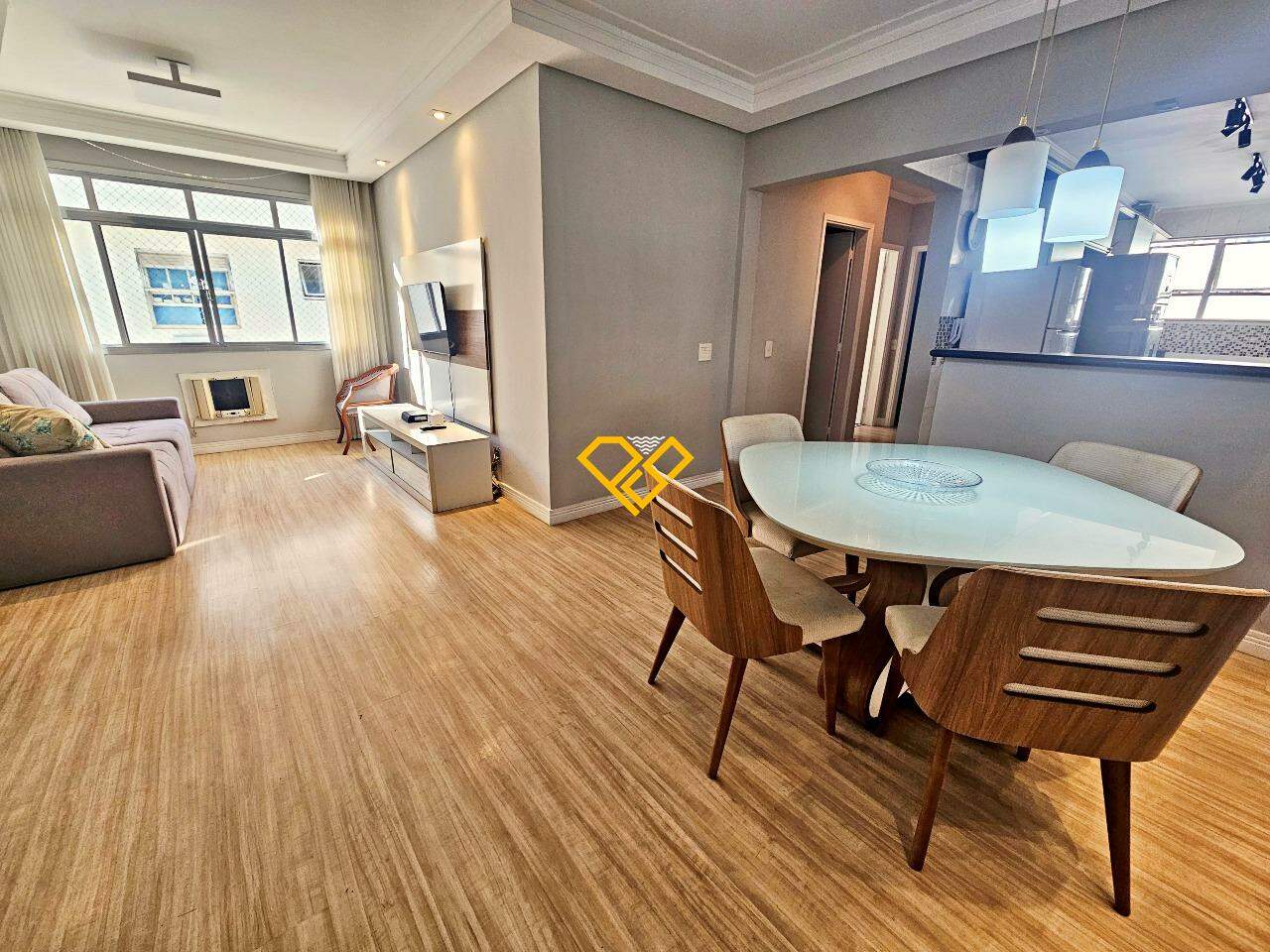Cobertura para aluguel no Pompéia: Sala 1° piso