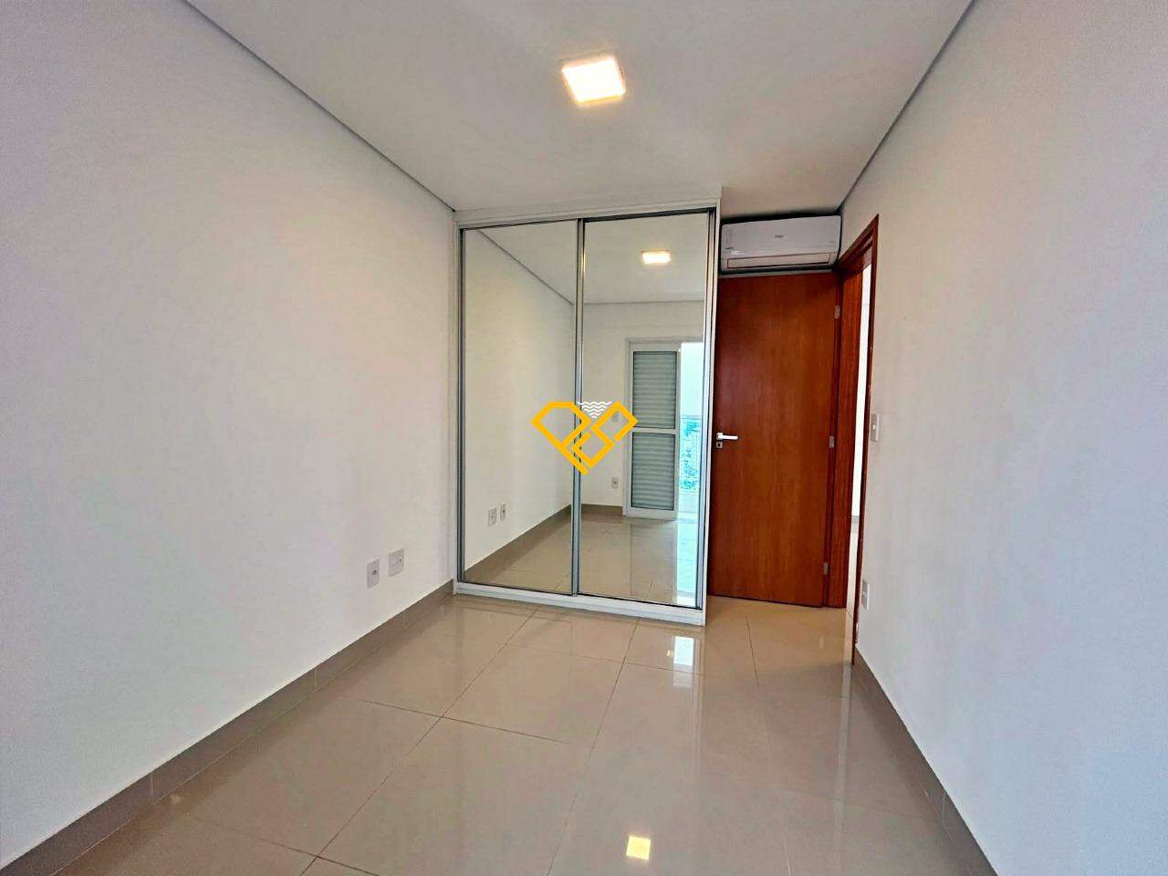 Apartamento à venda no Embaré: Dormitório 1