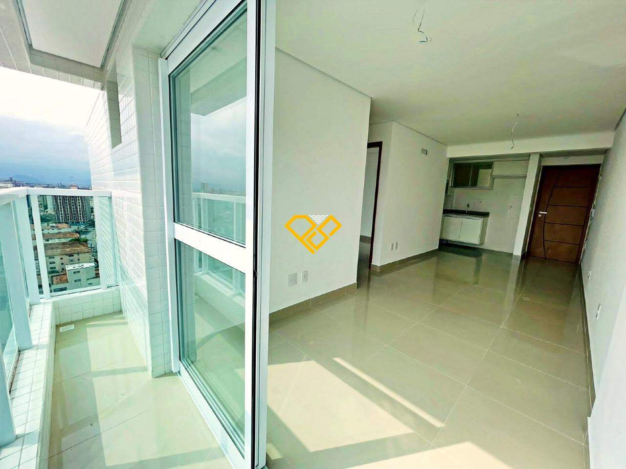 Apartamento à venda no Embaré: Varanda e sala