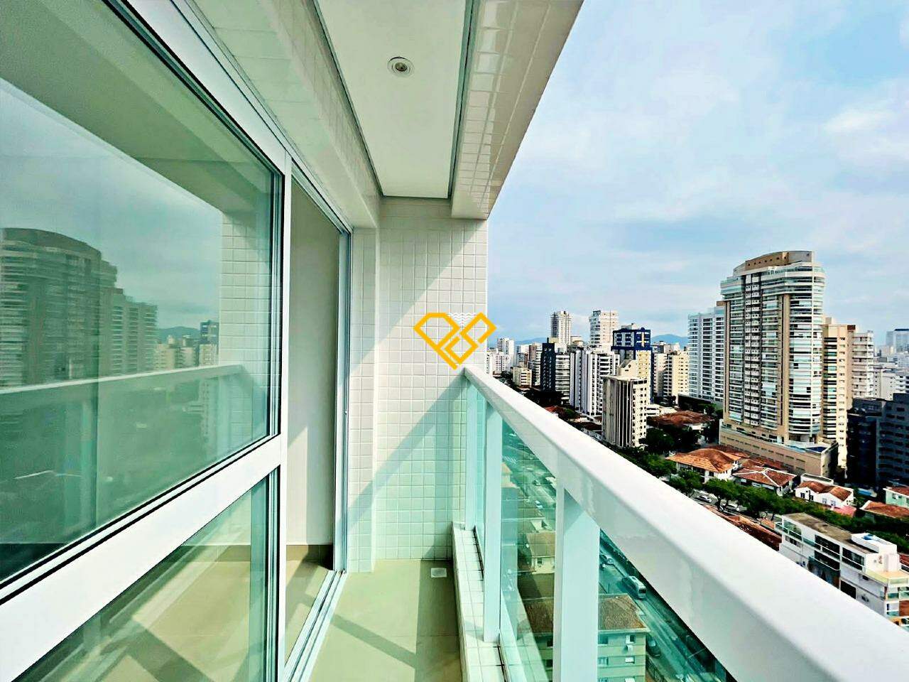 Apartamento à venda no Embaré: Varanda