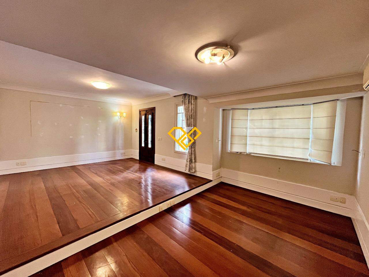 Sobrado à venda no Gonzaga: Sala 1° piso