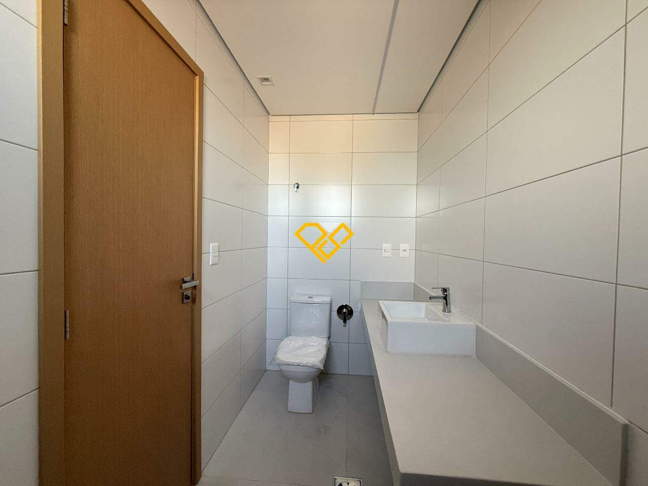 Apartamento à venda no Aparecida: Wc suíte