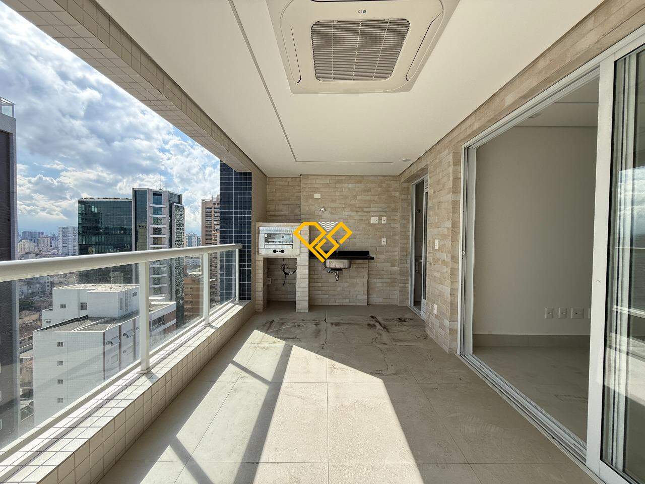 Apartamento à venda no Aparecida: Varanda