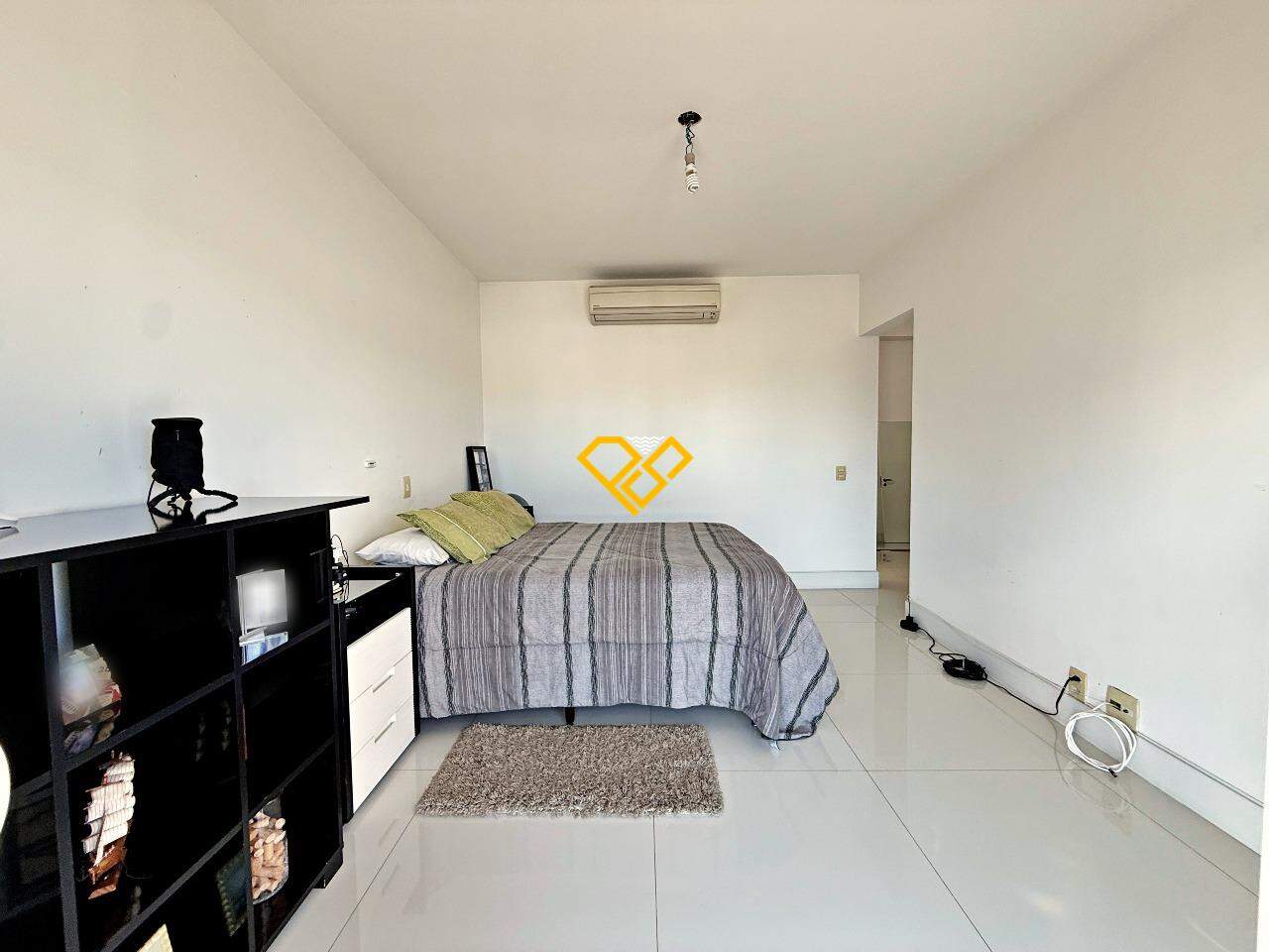 Apartamento à venda no Ponta da Praia: Suíte 1 - master