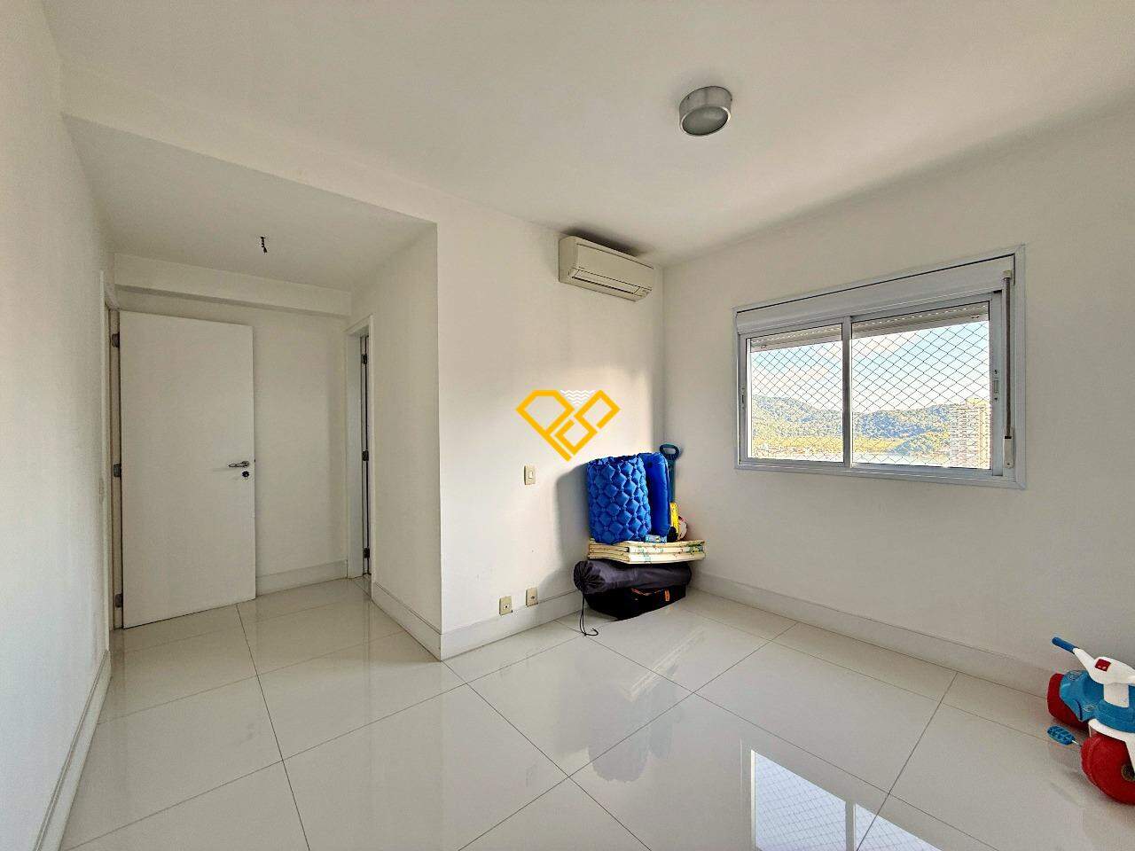 Apartamento à venda no Ponta da Praia: Suíte 3