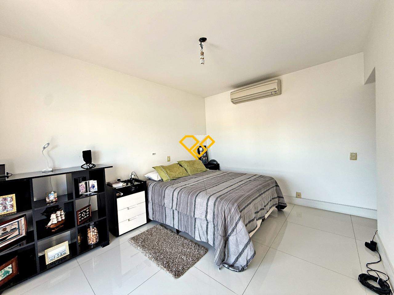 Apartamento à venda no Ponta da Praia: Suíte 1 - master
