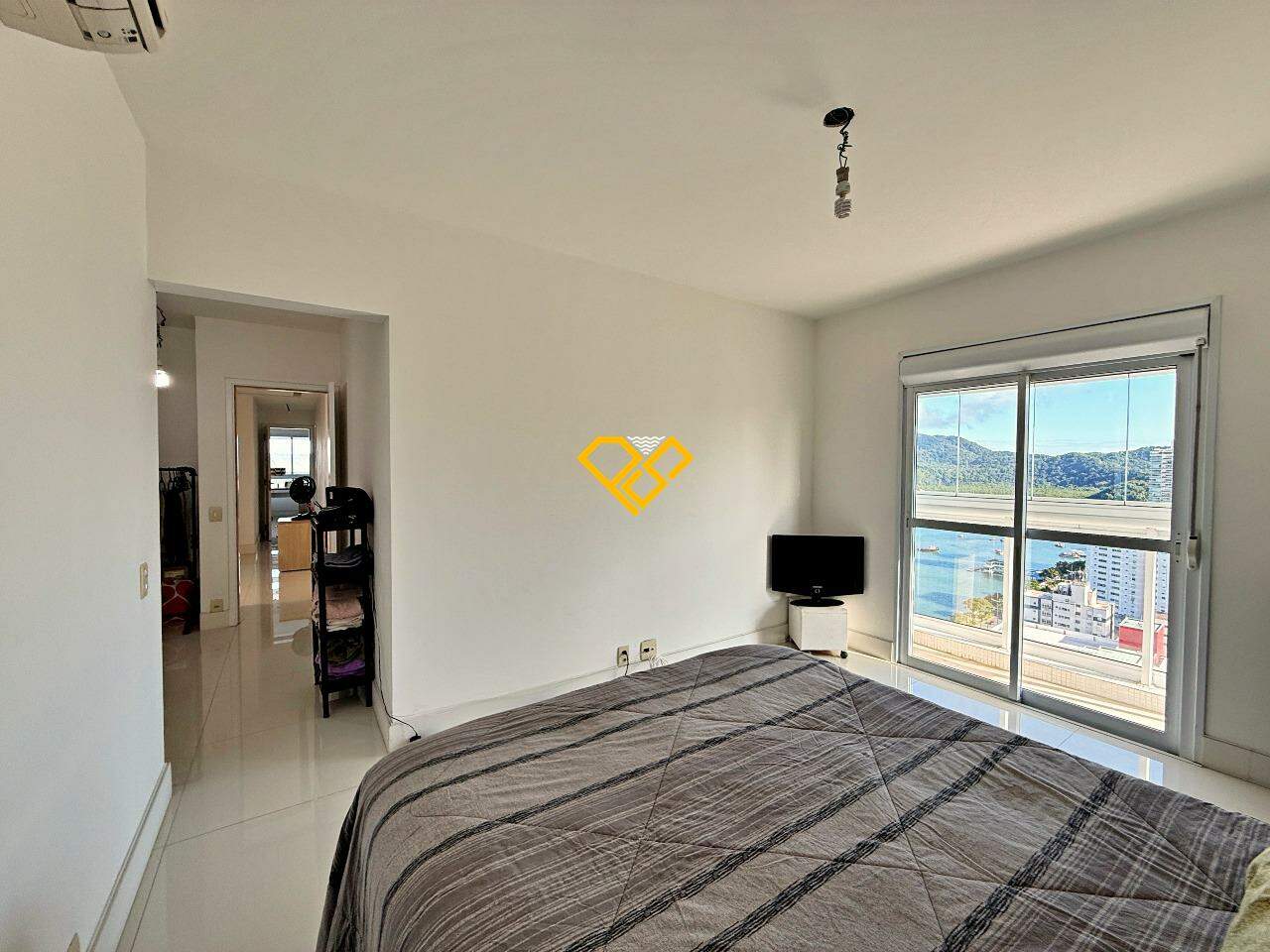 Apartamento à venda no Ponta da Praia: Suíte 1 - master