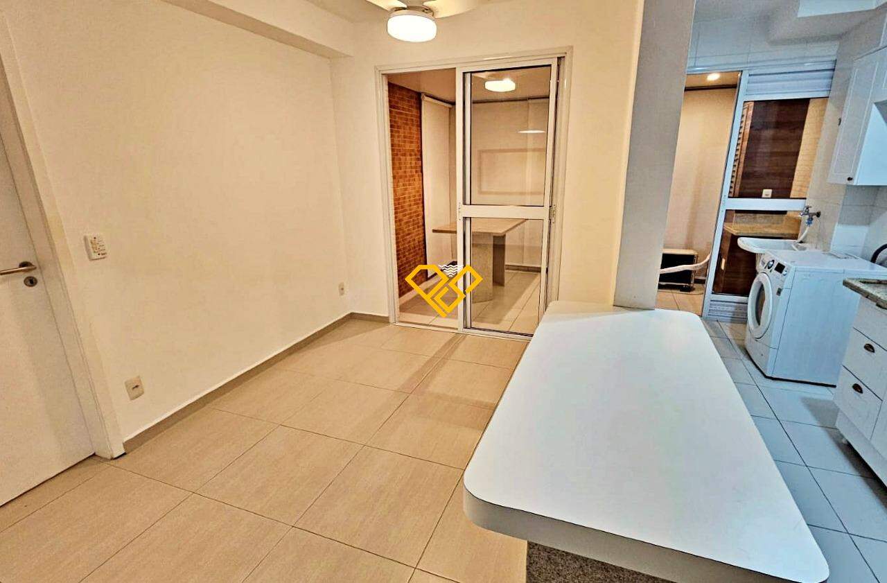 Apartamento para aluguel no Ponta da Praia: Sala