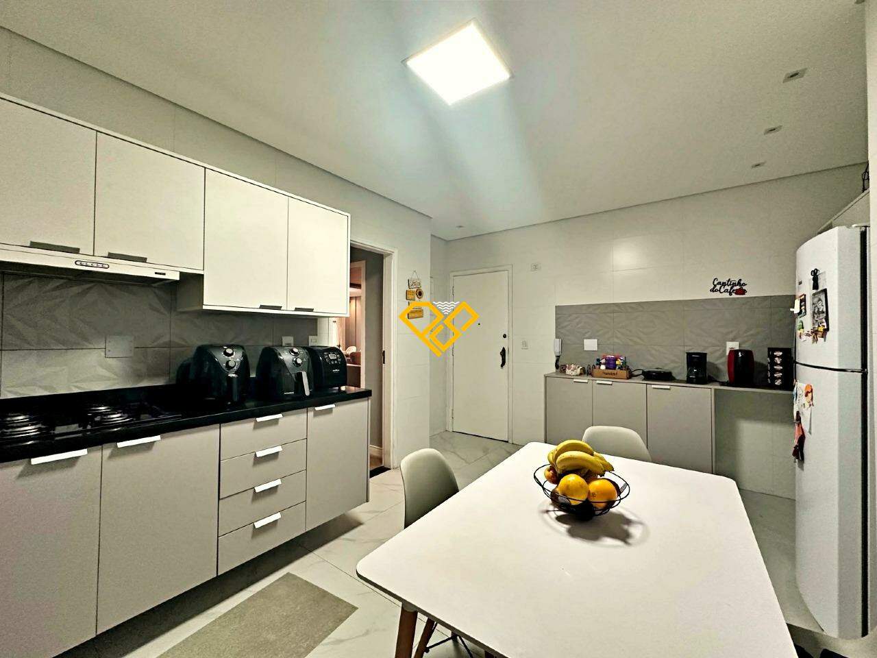 Apartamento à venda no Embaré: Cozinha