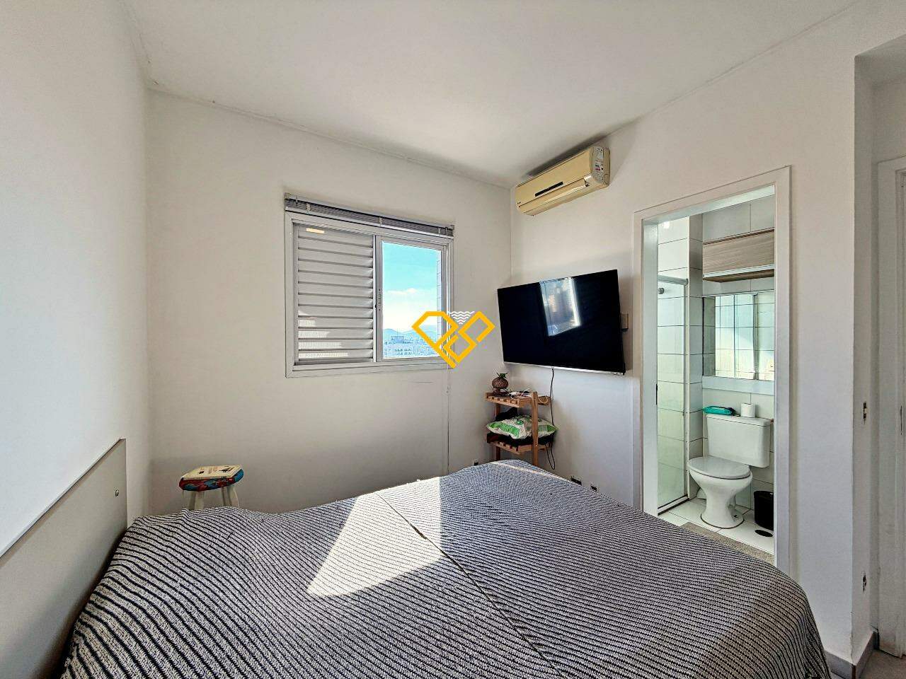 Apartamento à venda no Ponta da Praia: Dormitório 1 - suíte