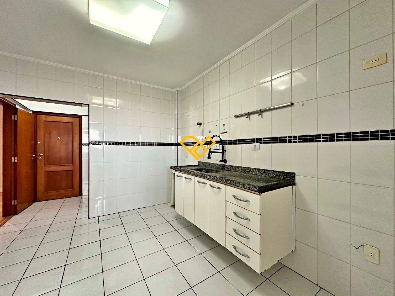 Apartamento à venda no Embaré: Cozinha