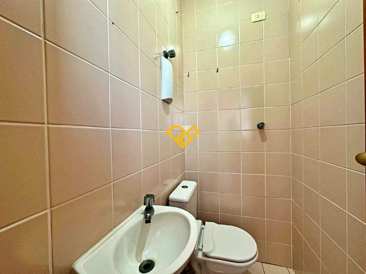Apartamento à venda no Embaré: Wc de serviço