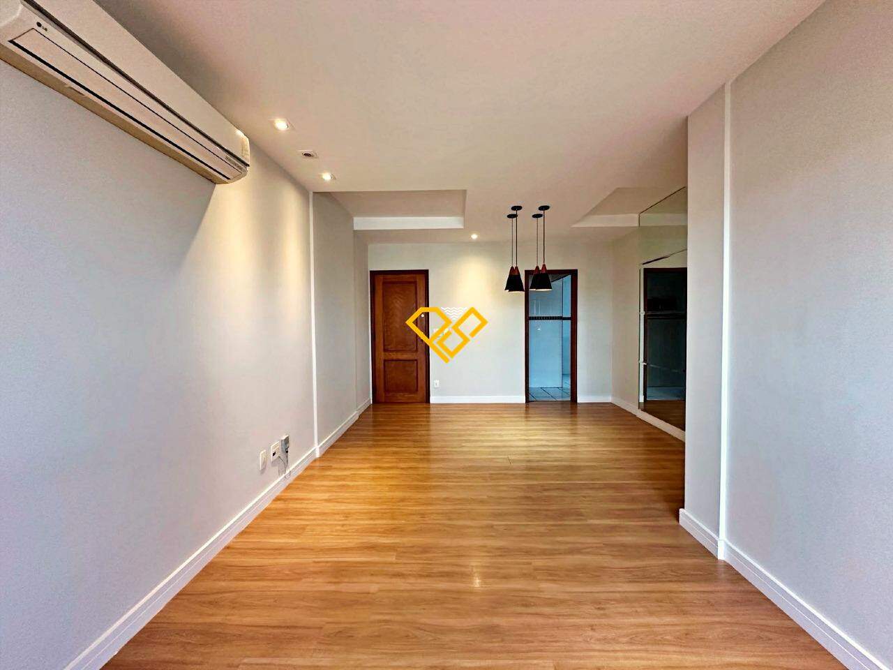 Apartamento à venda no Embaré: Sala