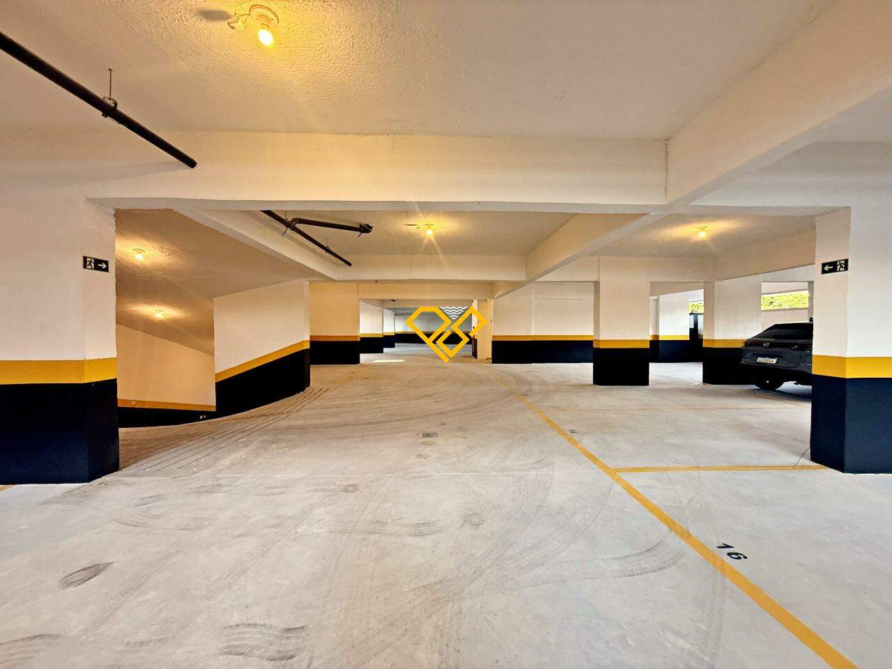 Apartamento à venda no José Menino: Garagem