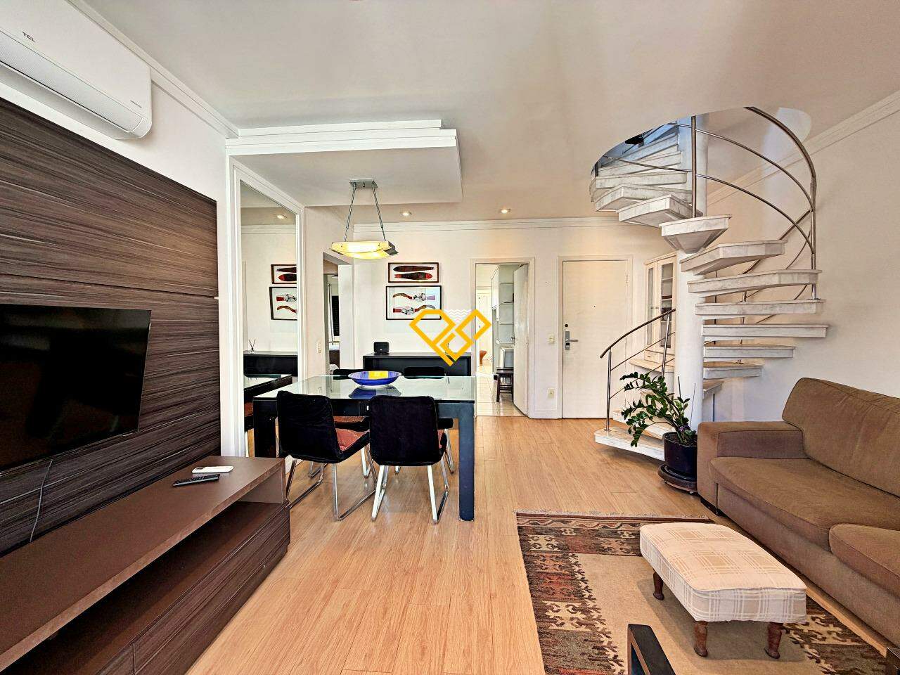 Cobertura à venda no Boqueirão: Sala 1° piso
