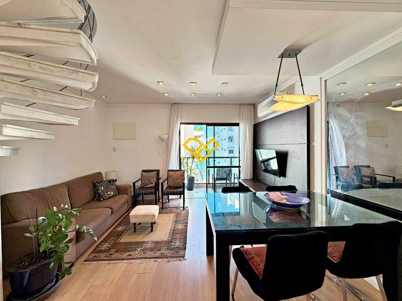 Cobertura à venda no Boqueirão: Sala 1° piso