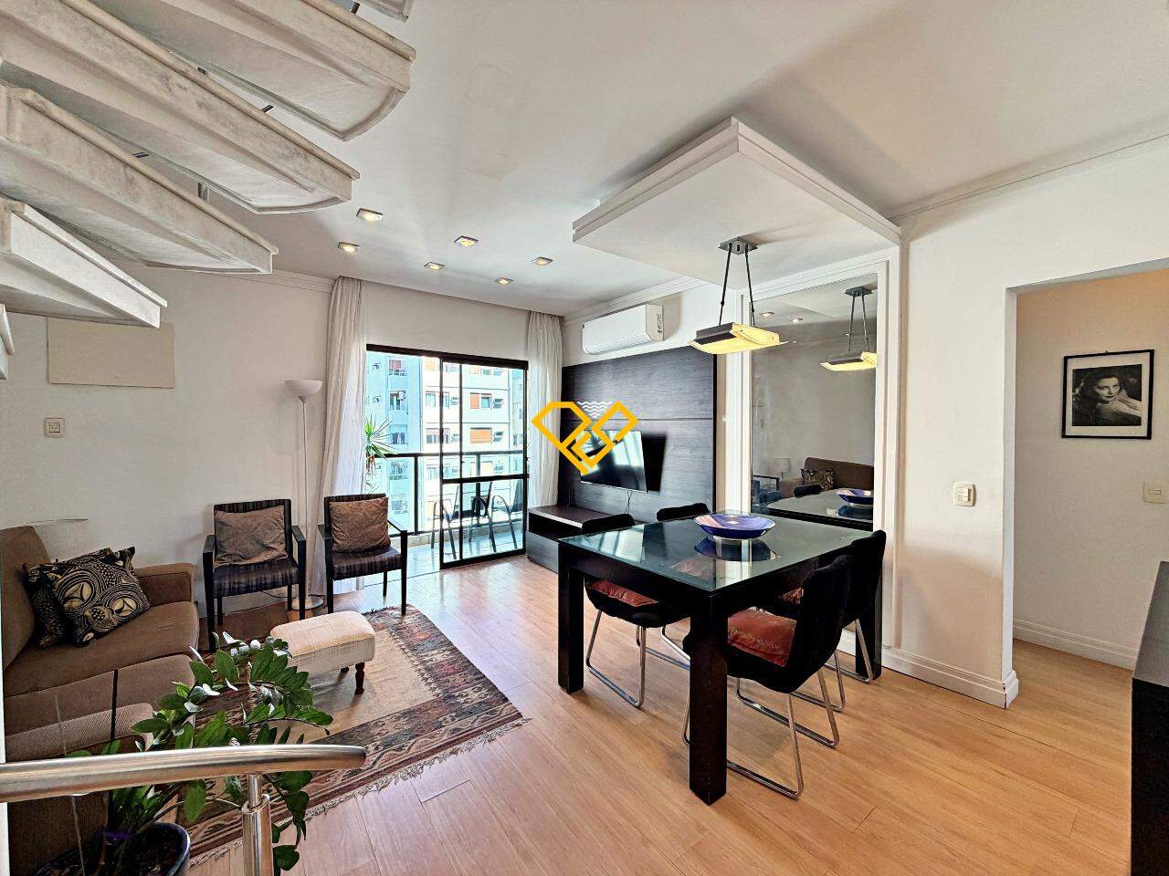 Cobertura à venda no Boqueirão: Sala 1° piso