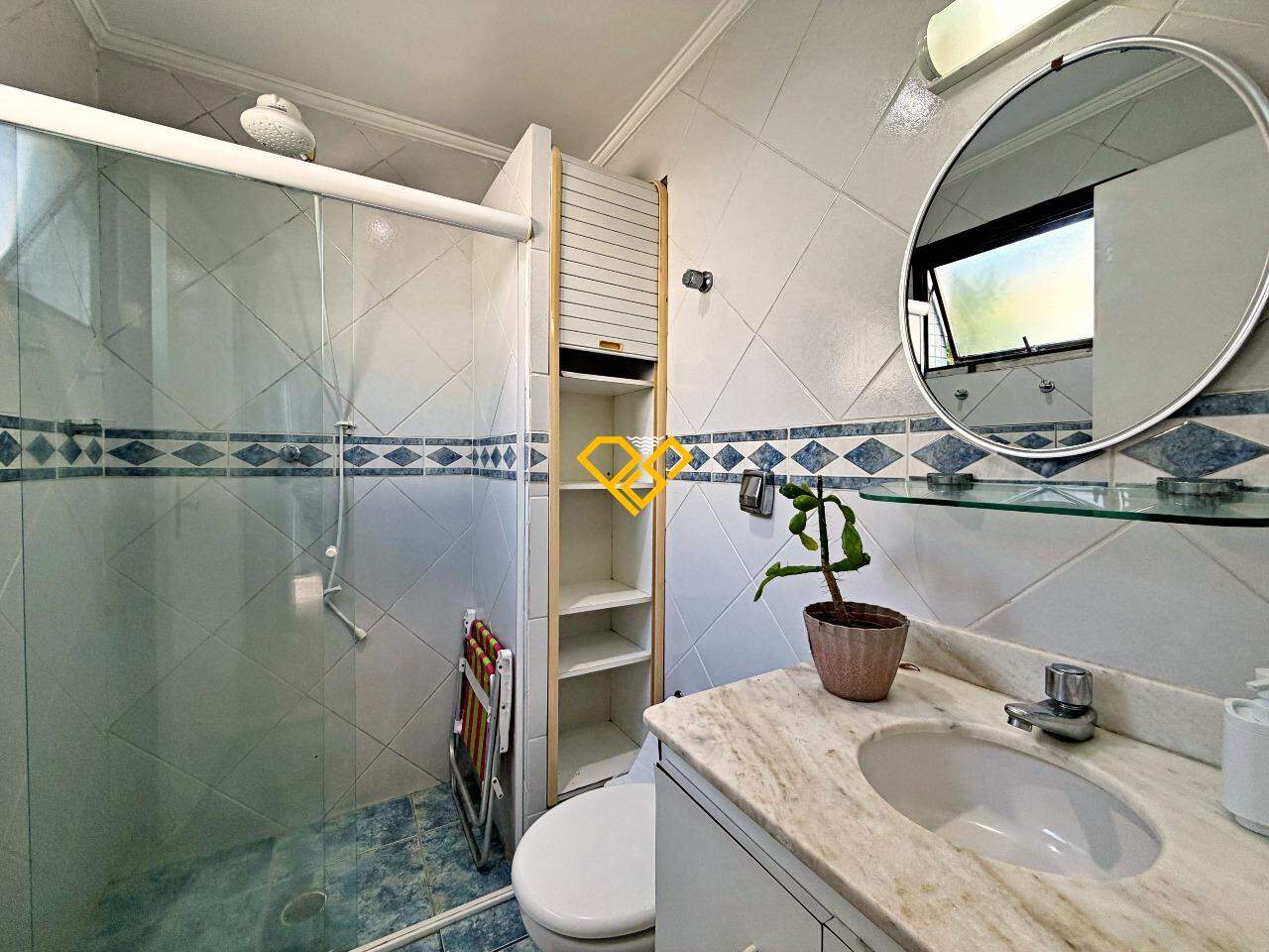 Cobertura à venda no Boqueirão: Wc social 2° piso