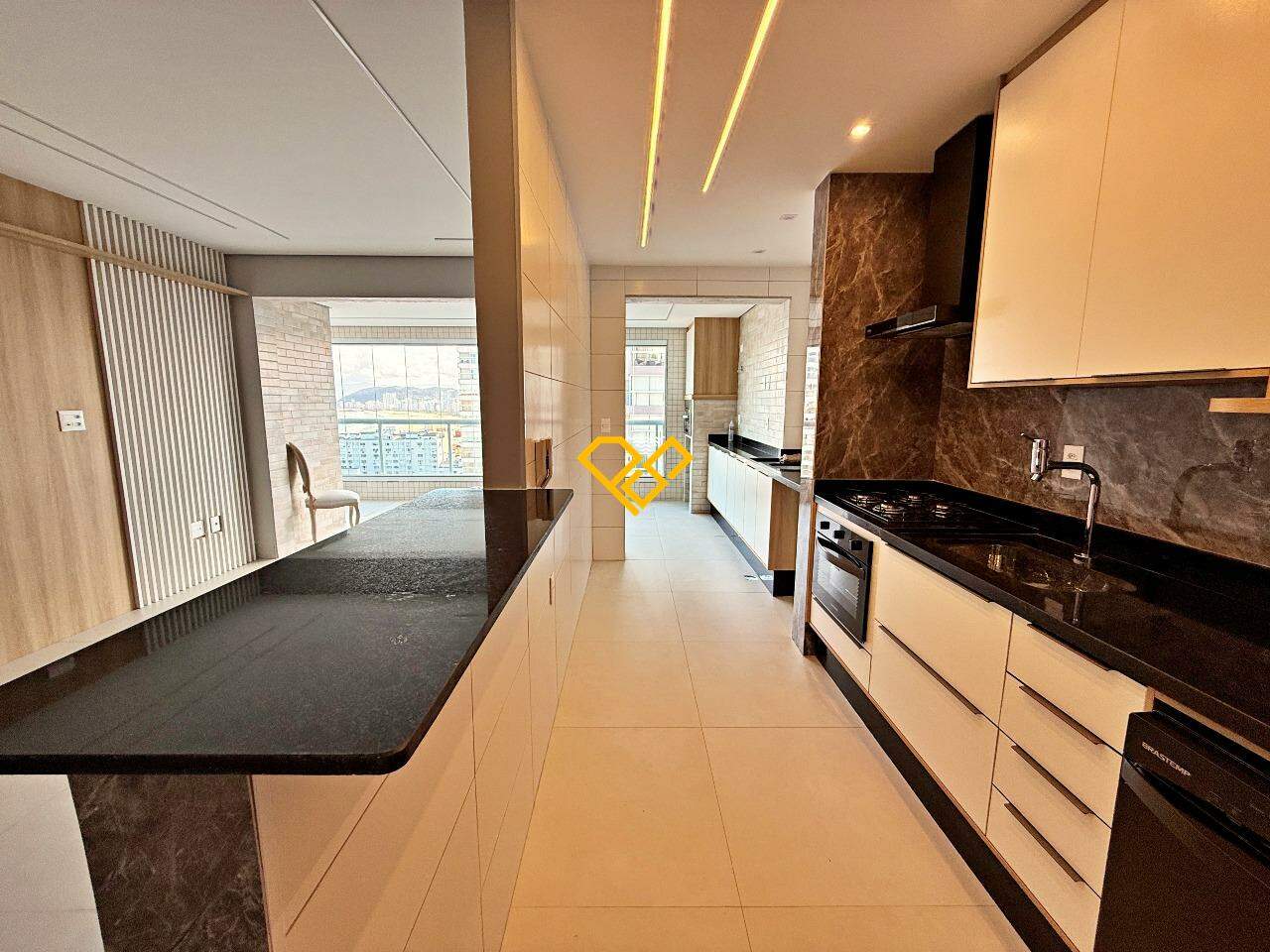 Apartamento à venda no Aparecida: Sala e cozinha