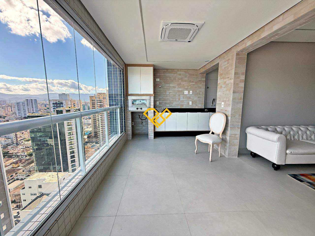 Apartamento à venda no Aparecida: Varanda