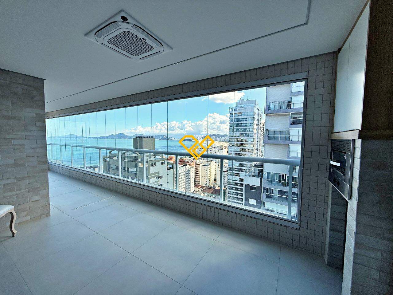 Apartamento à venda no Aparecida: Varanda