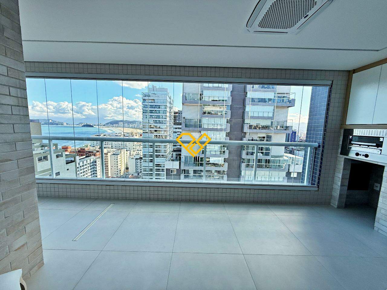 Apartamento à venda no Aparecida: Varanda
