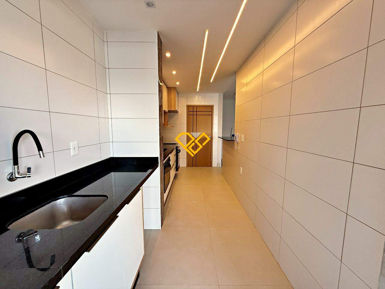 Apartamento para aluguel no Aparecida: Cozinha e área de serviço