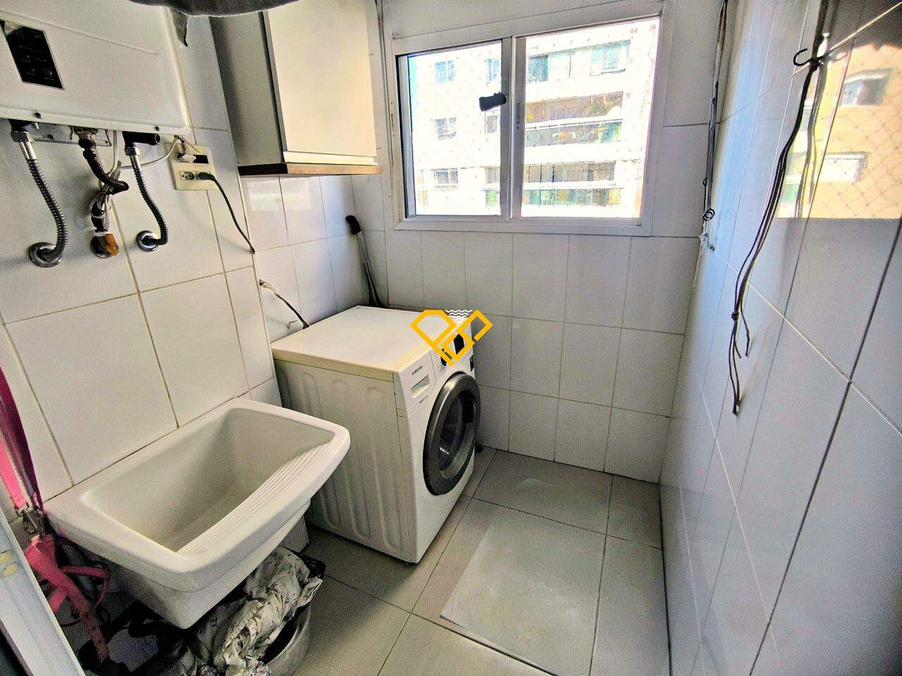 Apartamento à venda no Ponta da Praia: Área de serviço