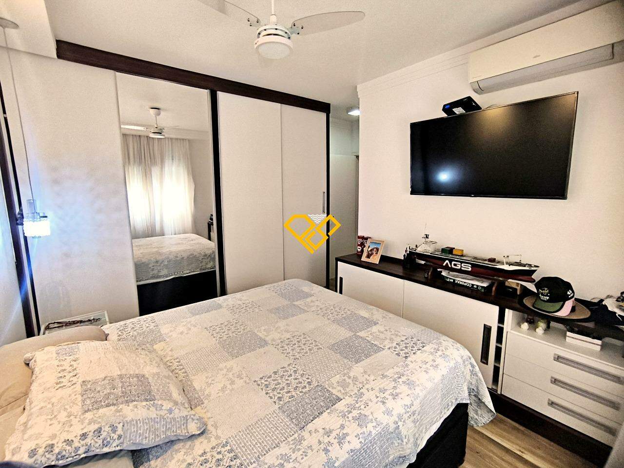 Apartamento à venda no Ponta da Praia: Dormitório 1 - suíte