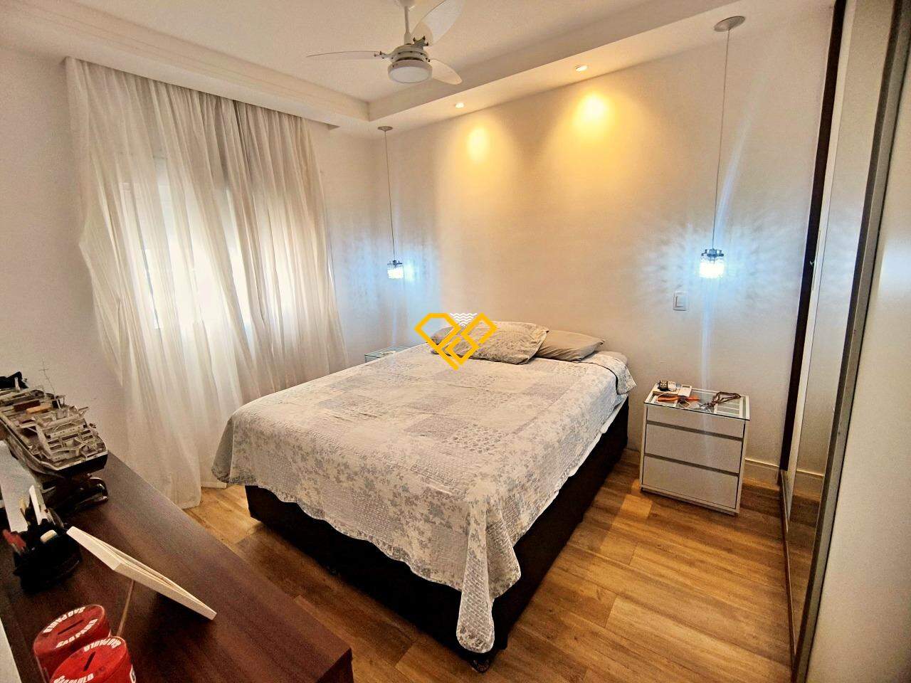 Apartamento à venda no Ponta da Praia: Dormitório 1 - suíte