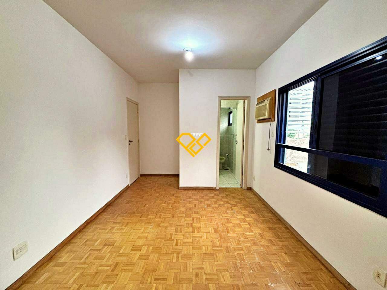 Apartamento à venda no Ponta da Praia: Suíte 1