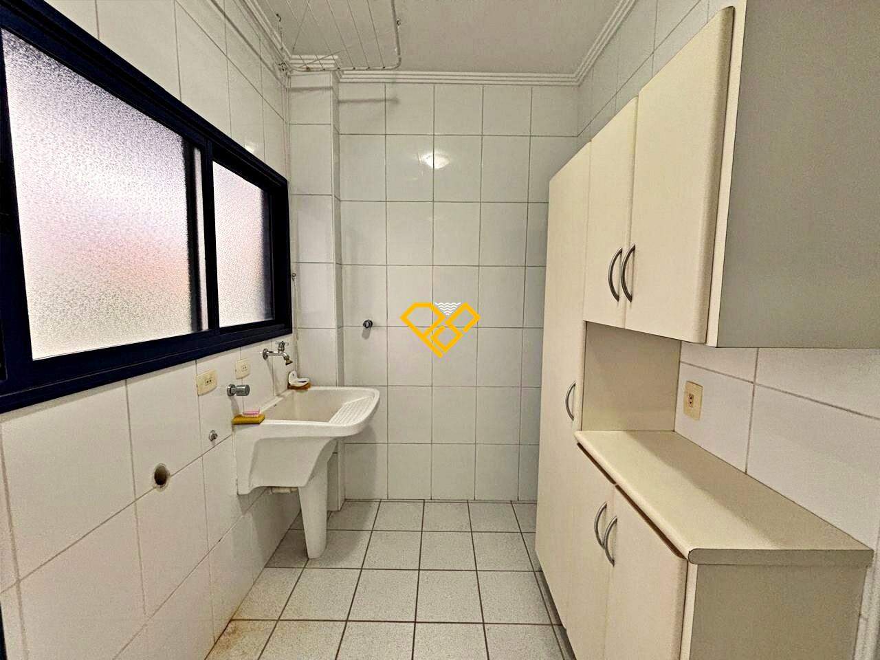 Apartamento à venda no Ponta da Praia: Área de serviço