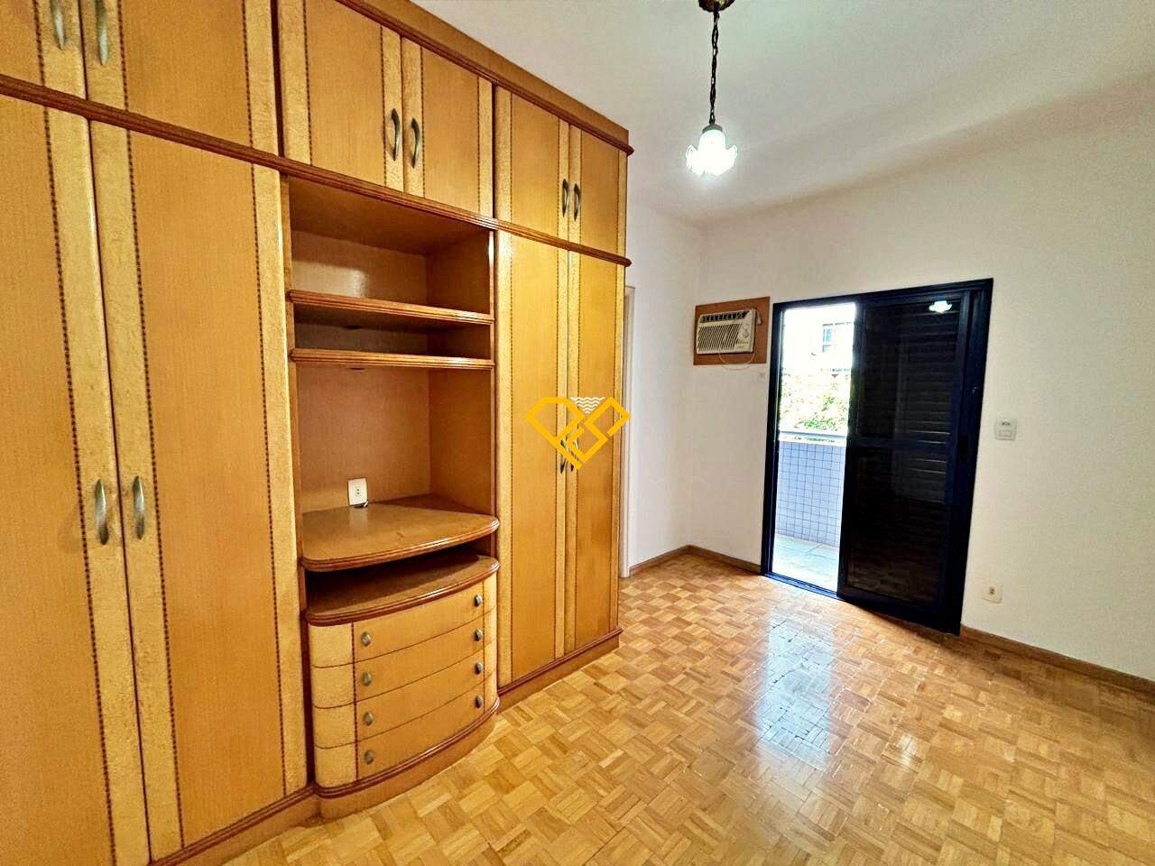 Apartamento à venda no Ponta da Praia: Suíte 2