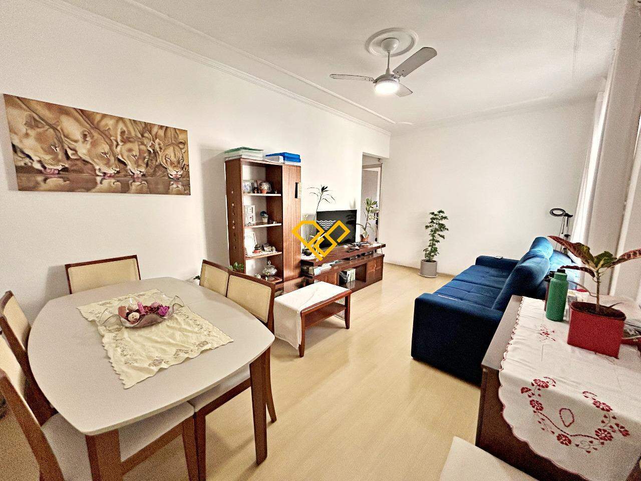 Apartamento à venda no Ponta da Praia: Sala