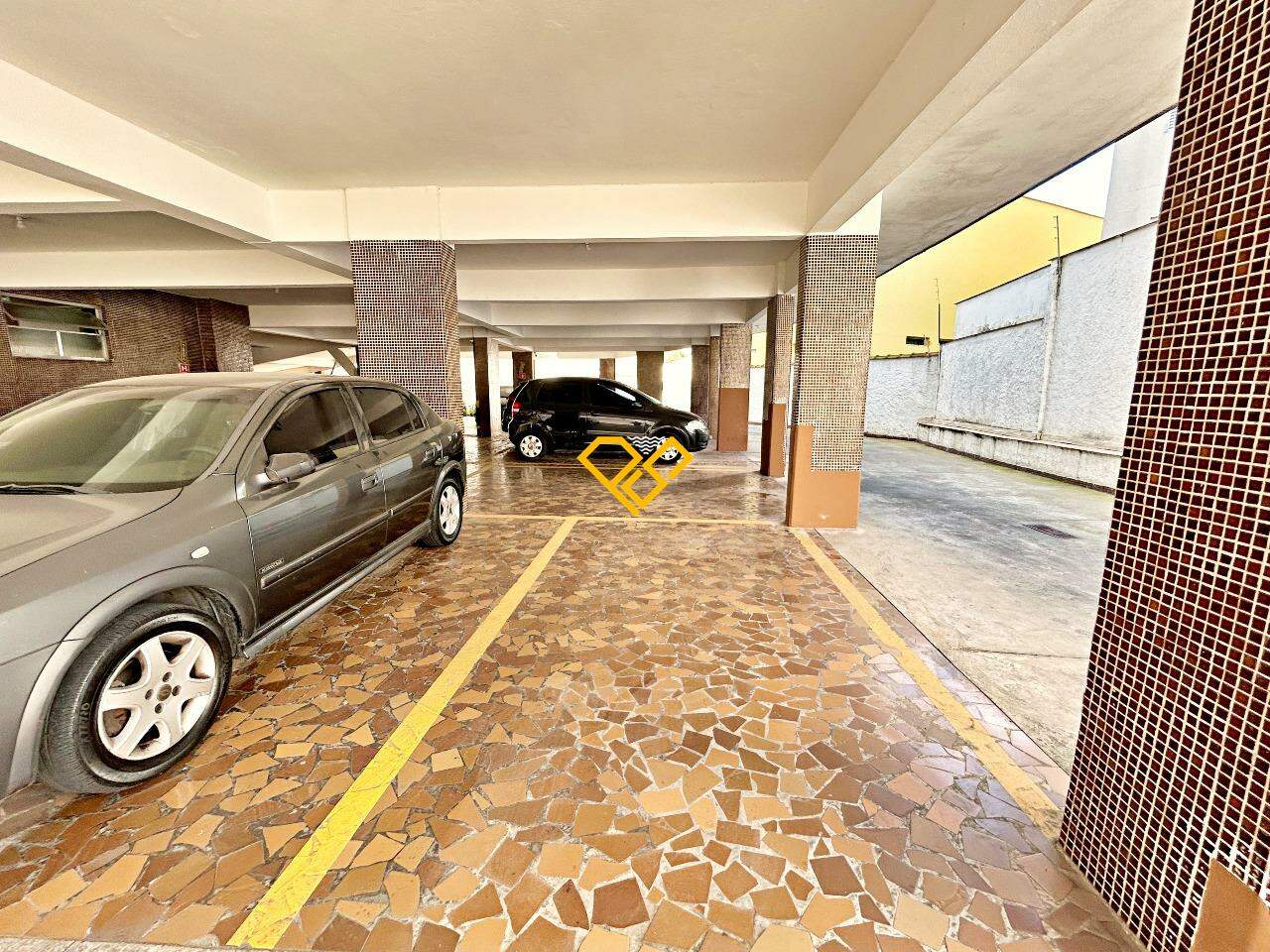 Apartamento à venda no Ponta da Praia: Garagem