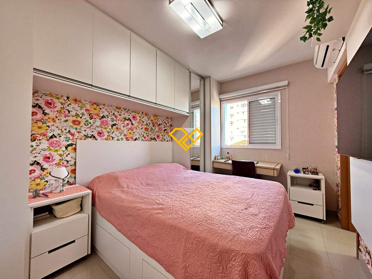 Apartamento à venda no Embaré: Dormitório 1 - suíte