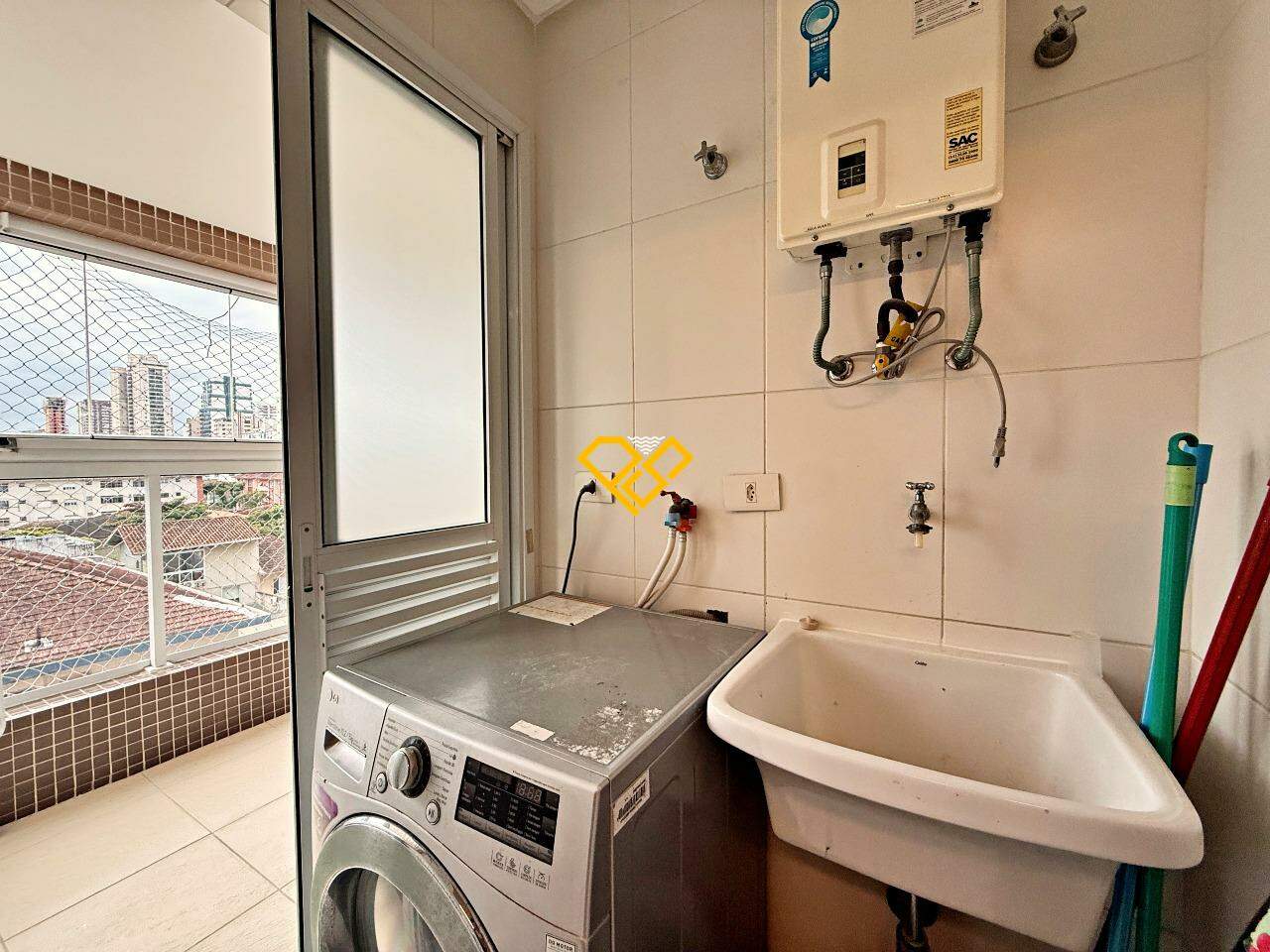 Apartamento à venda no Gonzaga: Área de serviço