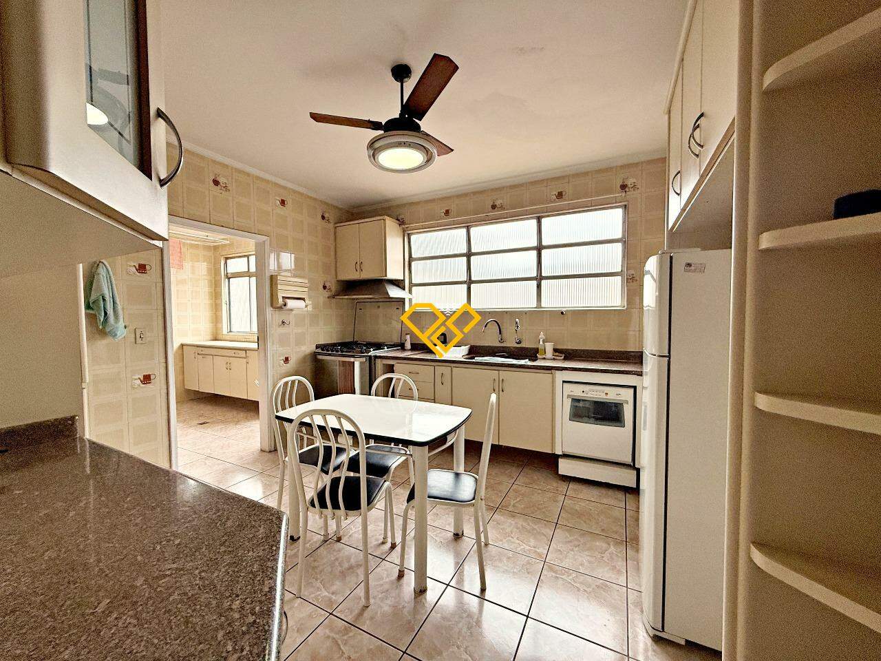 Apartamento à venda no Embaré: Cozinha